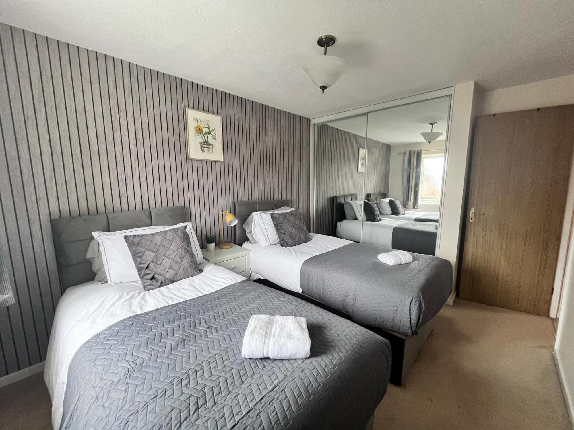 Lush House Close To Ashford Town Centre With Driveway Luaran gambar